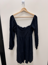 Load image into Gallery viewer, Abercrombie &amp; Fitch Dress Size Large
