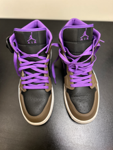Load image into Gallery viewer, Jordan Mens Athletic Shoes Mens 10.5
