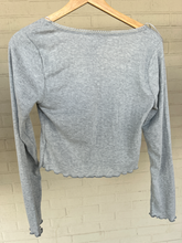 Load image into Gallery viewer, Short Sleeve Top Size Large

