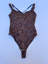 Load image into Gallery viewer, Tank Top Size Small
