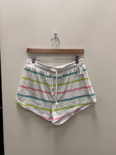 Load image into Gallery viewer, Shorts Size Large
