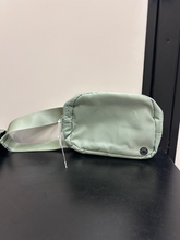 Load image into Gallery viewer, Purse
