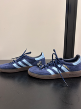 Load image into Gallery viewer, Adidas Casual Shoes Womens 7
