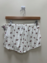 Load image into Gallery viewer, Edikted Shorts Size Small
