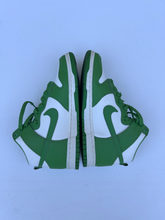 Load image into Gallery viewer, Nike Casual Shoes Womens 10
