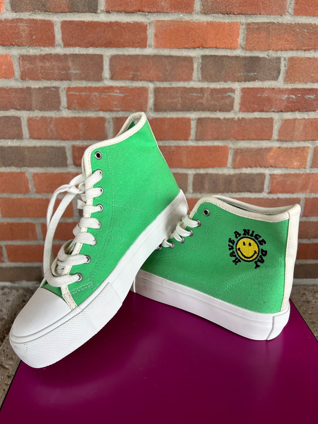 Skechers Womens Athletic Shoes Womens 7.5