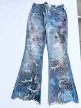 Load image into Gallery viewer, Free People Denim Size 1/2 (26)
