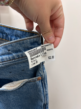 Load image into Gallery viewer, Abercrombie &amp; Fitch Denim Size 36
