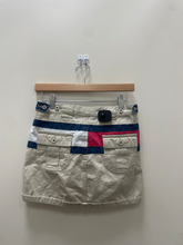 Load image into Gallery viewer, Tommy Hilfiger Short Skirt Size 3/4
