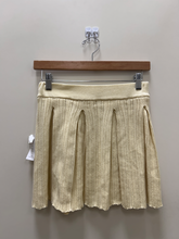 Load image into Gallery viewer, Hippie Rose Short Skirt Size Small
