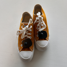 Load image into Gallery viewer, Converse Casual Shoes Womens 7.5
