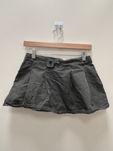 Load image into Gallery viewer, L.A. Hearts Short Skirt Size Small
