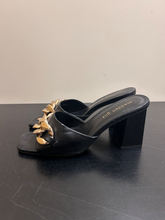 Load image into Gallery viewer, Madden Girl Dress Shoes Womens 8
