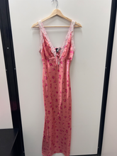 Load image into Gallery viewer, Wild Fable Maxi Dress Size Small
