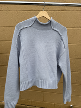 Load image into Gallery viewer, Sweater Size Medium
