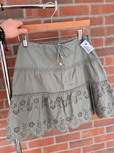 Load image into Gallery viewer, American Eagle Short Skirt Size Small

