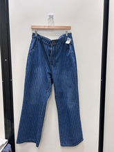 Load image into Gallery viewer, Denim Size Large
