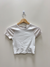 Load image into Gallery viewer, Tna Short Sleeve Top Size Small
