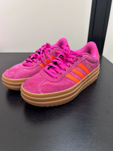 Load image into Gallery viewer, Adidas Womens Athletic Shoes Womens 6

