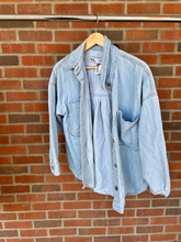 Load image into Gallery viewer, Zara Denim Outerwear Size Medium
