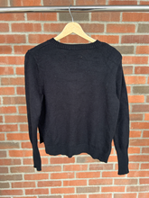 Load image into Gallery viewer, Rachel Zoe Sweater Size Medium
