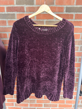 Load image into Gallery viewer, Orvis Sweater Size Small
