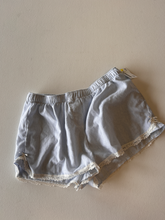 Load image into Gallery viewer, Shorts Size Large
