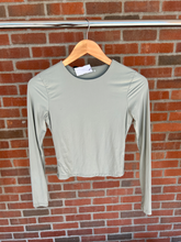 Load image into Gallery viewer, Abercrombie &amp; Fitch Long Sleeve Top Size Small
