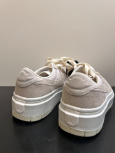 Load image into Gallery viewer, Nike Casual Shoes Womens 9.5
