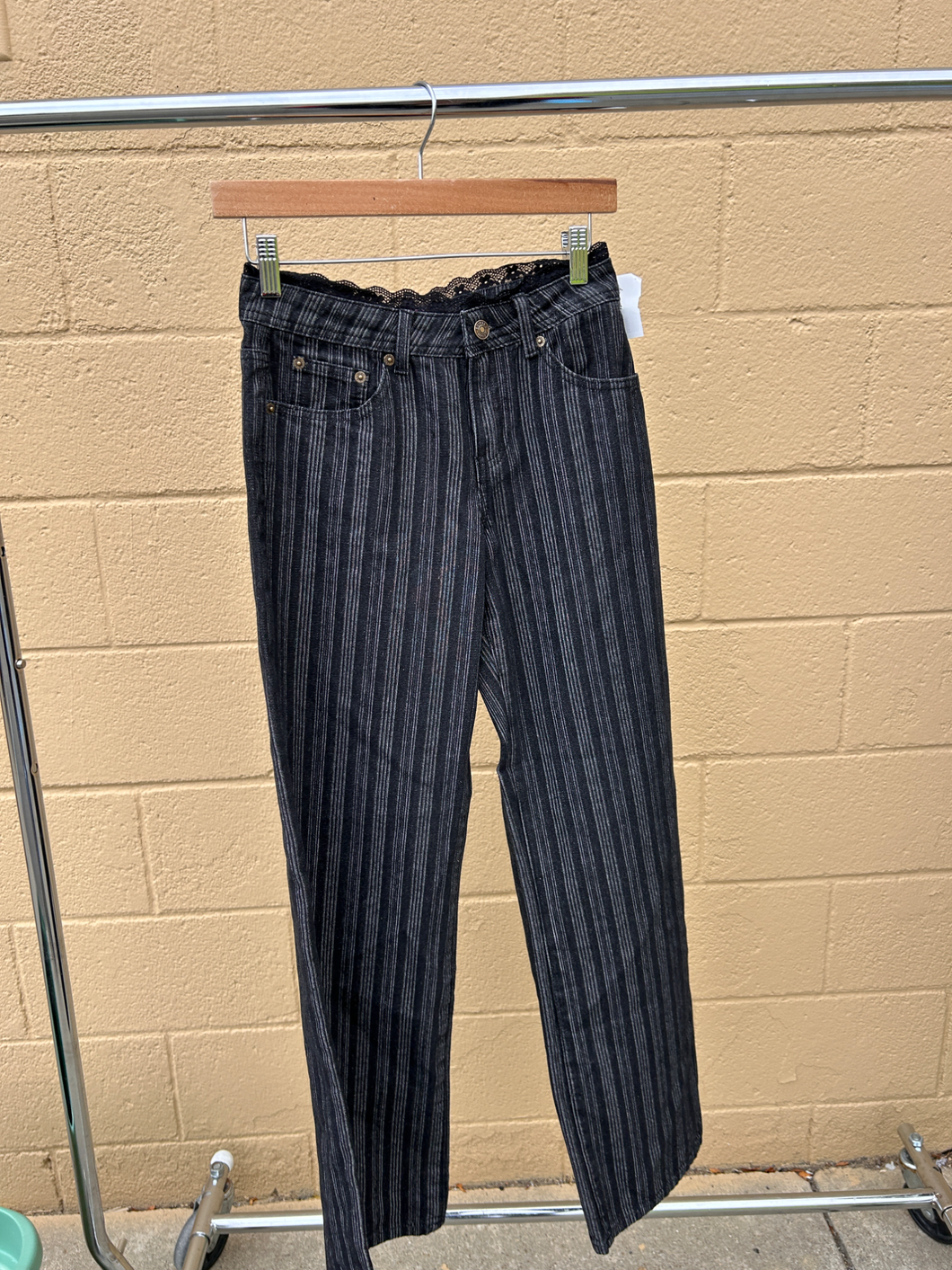 Edikted Pants Size Extra Small