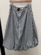 Load image into Gallery viewer, Long Skirt Size Large
