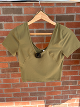 Load image into Gallery viewer, Lulu Lemon T-Shirt Size Medium
