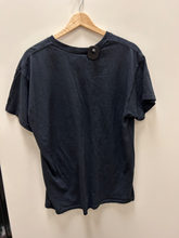 Load image into Gallery viewer, T-shirt Size Large
