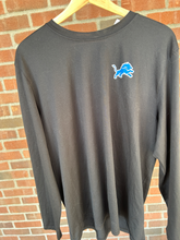 Load image into Gallery viewer, Nike Athletic Top Size Extra Large
