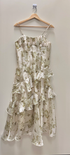Load image into Gallery viewer, Maxi Dress Size Large
