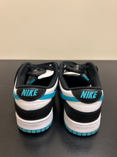 Load image into Gallery viewer, Nike Mens Athletic Shoes Mens 8.5
