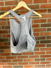 Load image into Gallery viewer, Lulu Lemon Athletic Top Size Large
