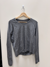 Load image into Gallery viewer, Lululemon Athletic Top Size Large
