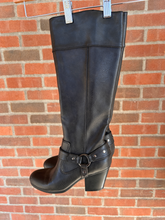 Load image into Gallery viewer, Boots Womens 6.5
