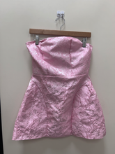 Load image into Gallery viewer, Dress Size Small
