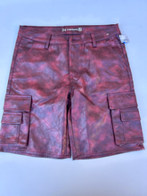 Load image into Gallery viewer, Crysp Denim Shorts Size 34
