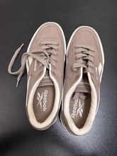 Load image into Gallery viewer, Reebok Mens Athletic Shoes Mens 9
