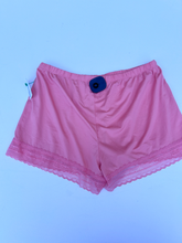 Load image into Gallery viewer, Shorts Size Medium
