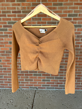 Load image into Gallery viewer, Long Sleeve Top Size Extra Large
