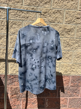 Load image into Gallery viewer, Lulu Lemon Athletic Top Size Medium
