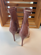 Load image into Gallery viewer, Steve Madden Shoes Boots Womens 6.5
