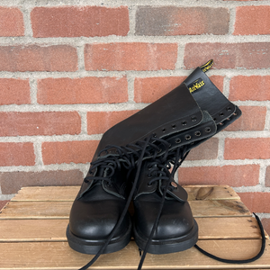 Dr Martens Boots Womens 6.5