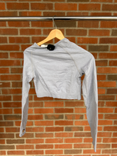 Load image into Gallery viewer, Gym Shark Athletic Top Size Medium
