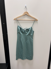 Load image into Gallery viewer, Topshop Dress Size Small
