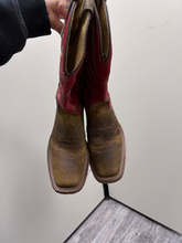 Load image into Gallery viewer, Boots Womens 7.5
